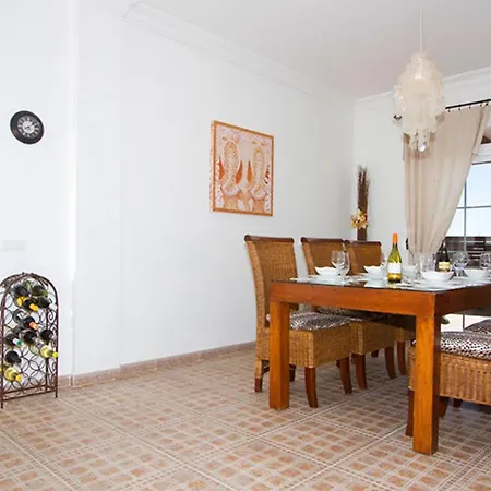 Villa Traspies - 4 Bedroom Private Pool Plus Hot Tub Wifi *