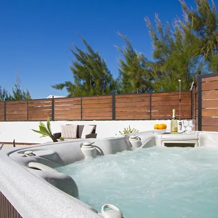 Traspies - 4 Bedroom Private Pool Plus Hot Tub Wifi *