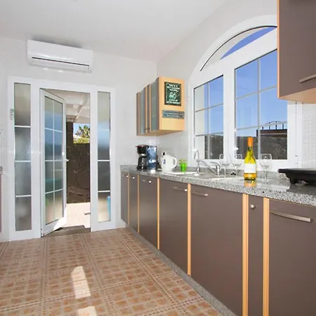 Traspies - 4 Bedroom Private Pool Plus Hot Tub Wifi